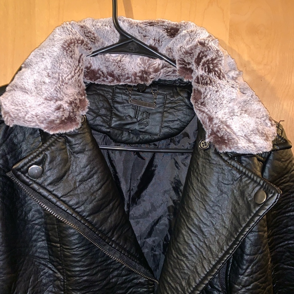 BNWT FAUX LEATHER JACKET SIZE M